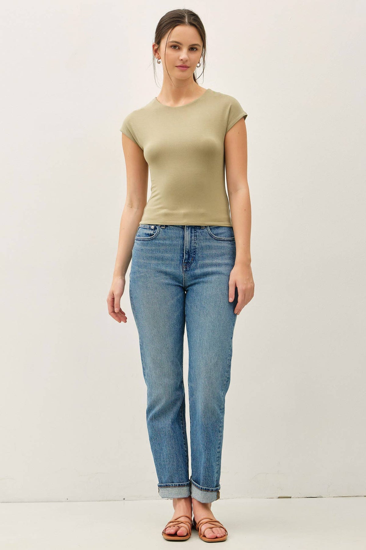 BASIC THREADS CAP SLEEVE CREWNECK TOP