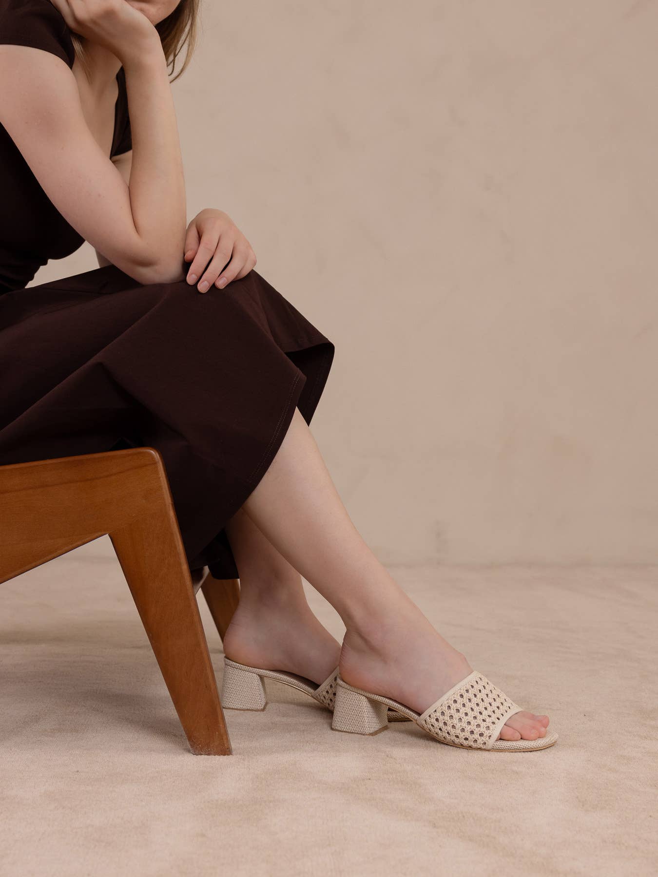 OASIS SOCIETY The Sharon | Ivory Textured Raffia Block Heel Slide Sandal