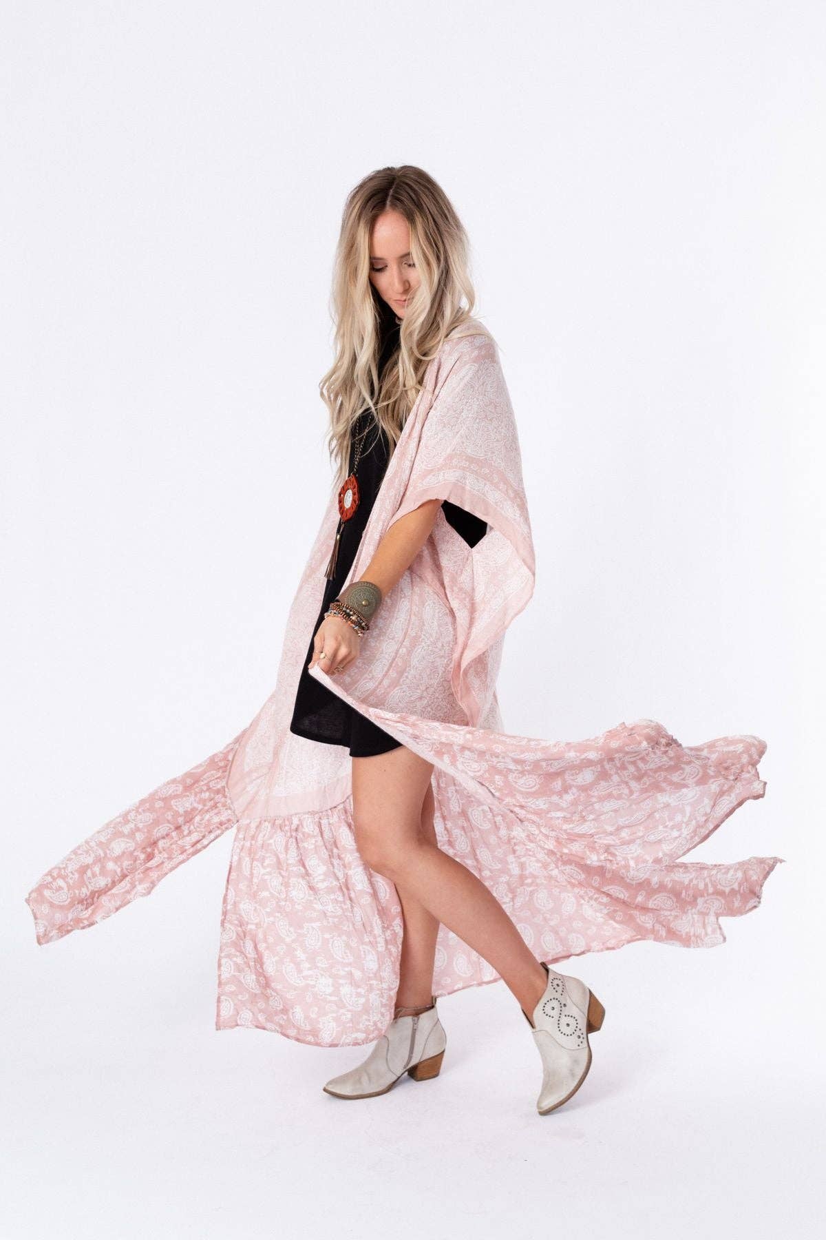 Three Bird Nest Paisley Tapestry Free Flow Kimono - Blush