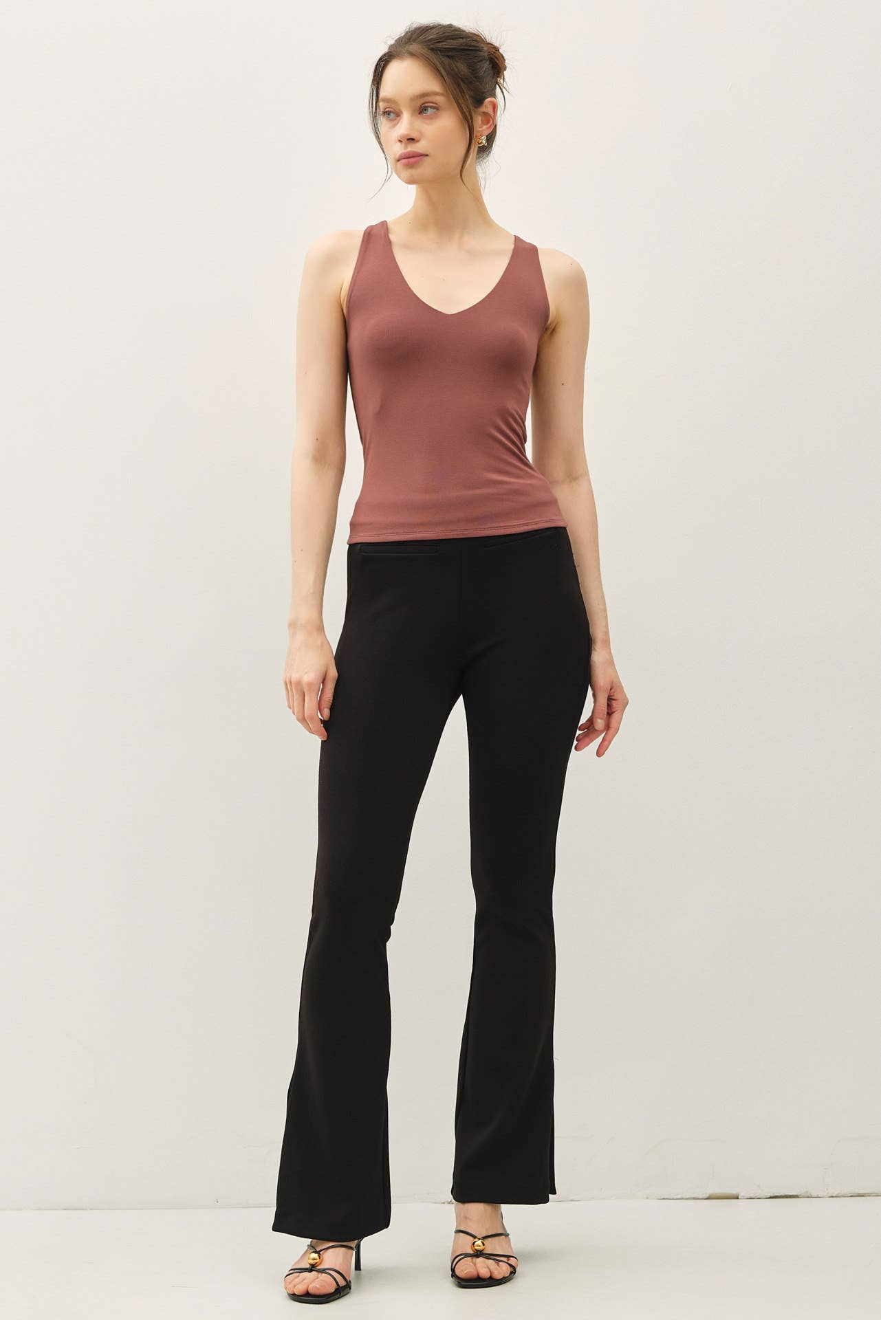 Be Cool BASIC THREADS FULL LENGTH V-NECK TANK