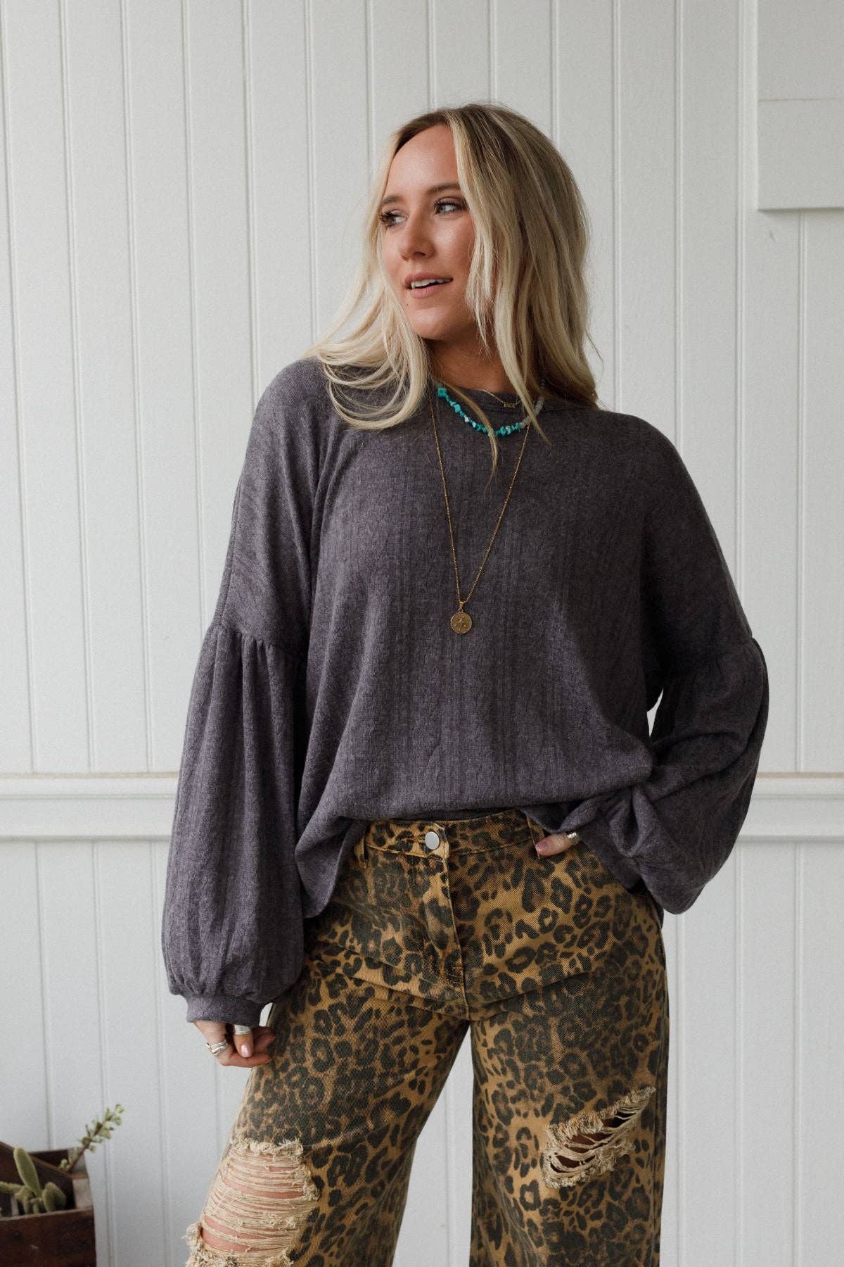 Three Bird Nest Sweet Heart Balloon Sleeve Knit Sweater - Black