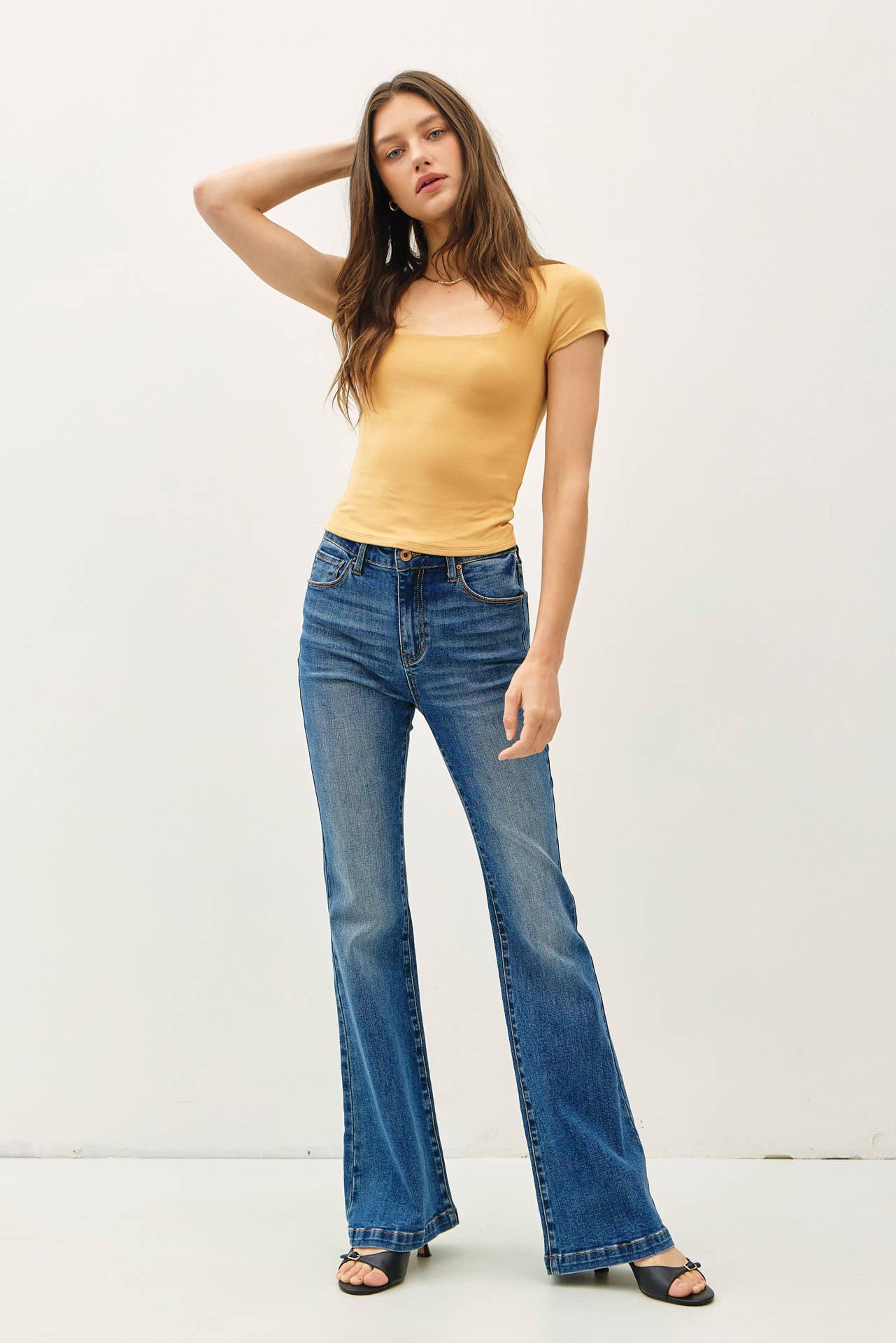 Be Cool BASIC THREADS SQUARE NECK KNIT TEE