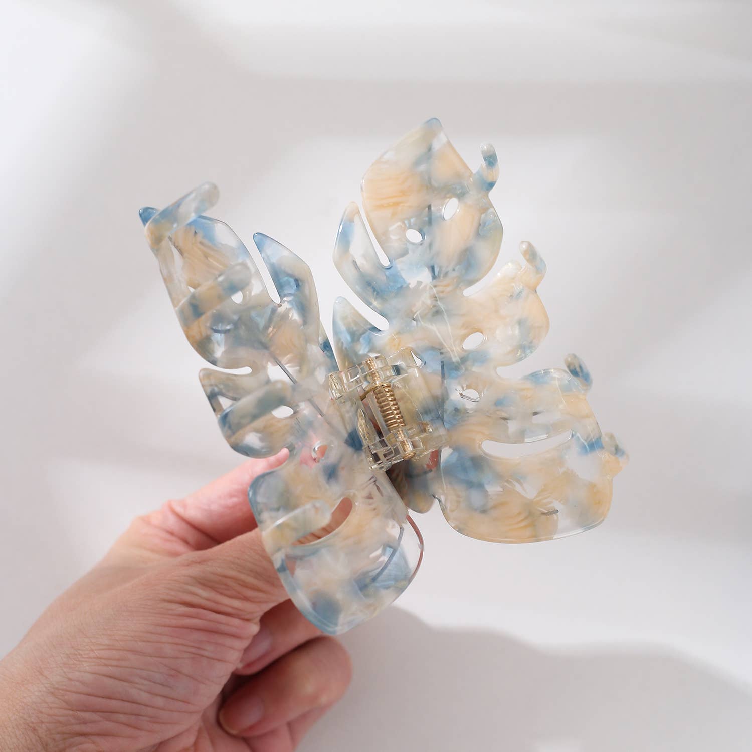 Adorro Monstera Leaf Claw Clip