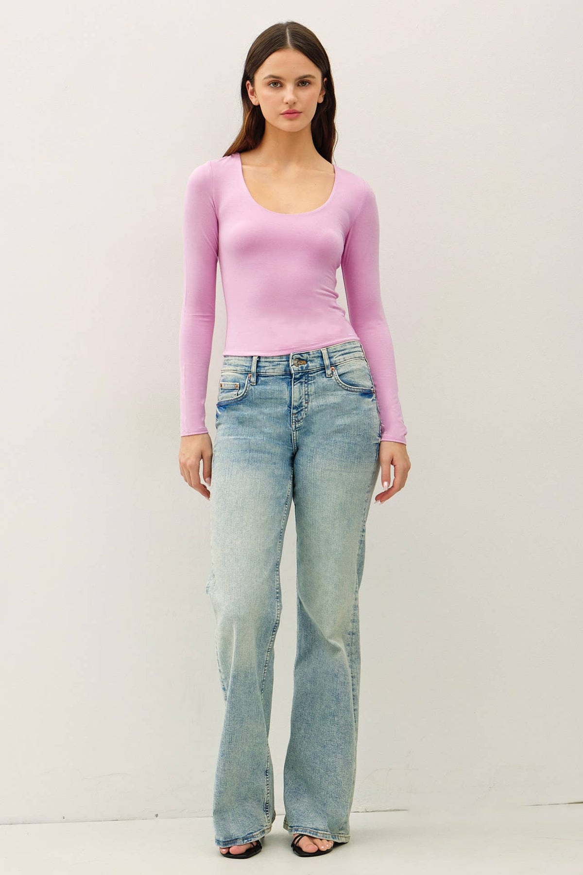 BASIC THREADS LONG SLEEVE TOP