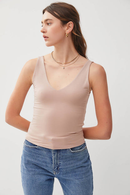 BASIC V-NECK TANK