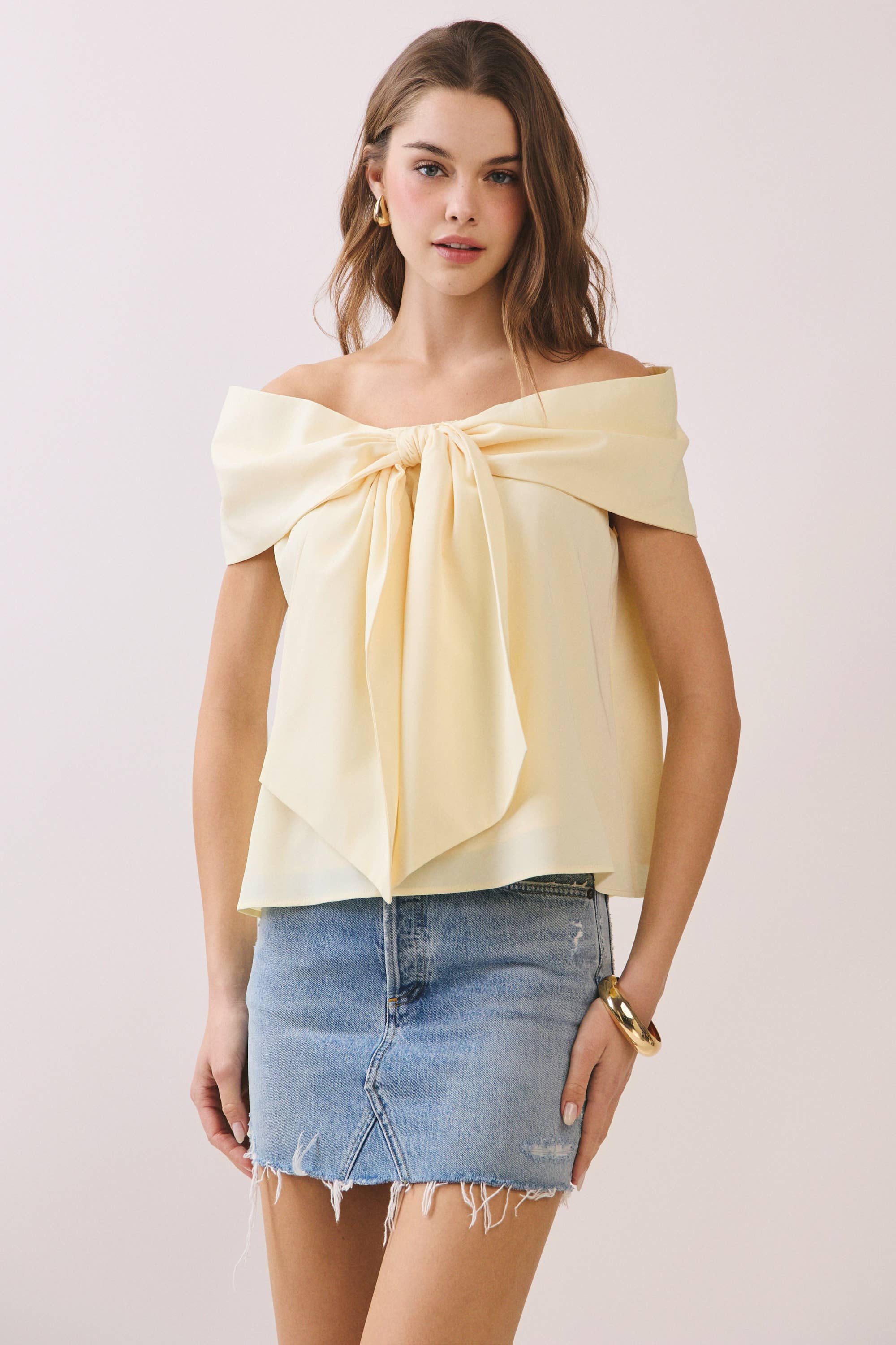 TCEC CT9079-Bow Accented Off The Shoulder Top