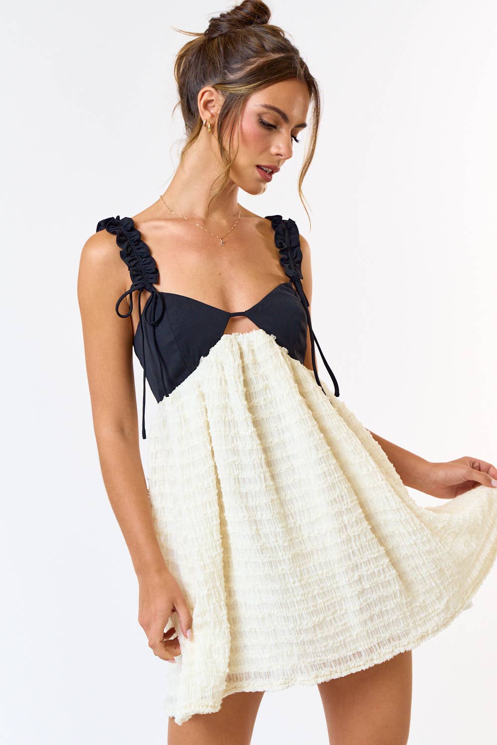 Blue Blush BOW STRAP DETAIL CHIFFON BABYDOLL DRESS BLACK-CREAM