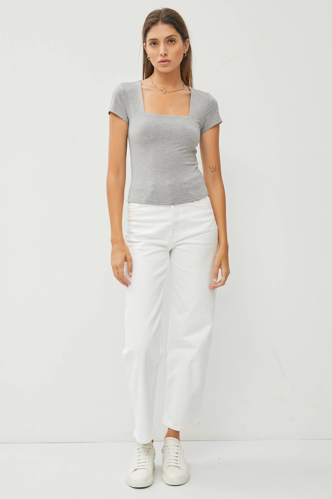 Be Cool BASIC THREADS SQUARE NECK KNIT TEE