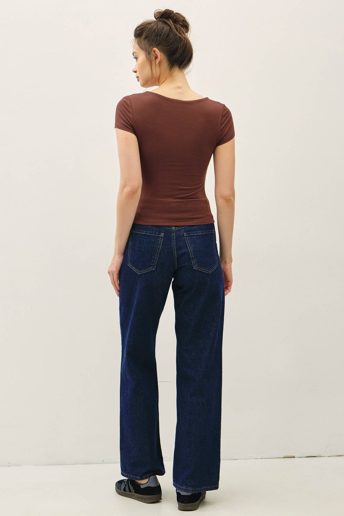 BASIC THREADS SQUARE NECK KNIT TEE