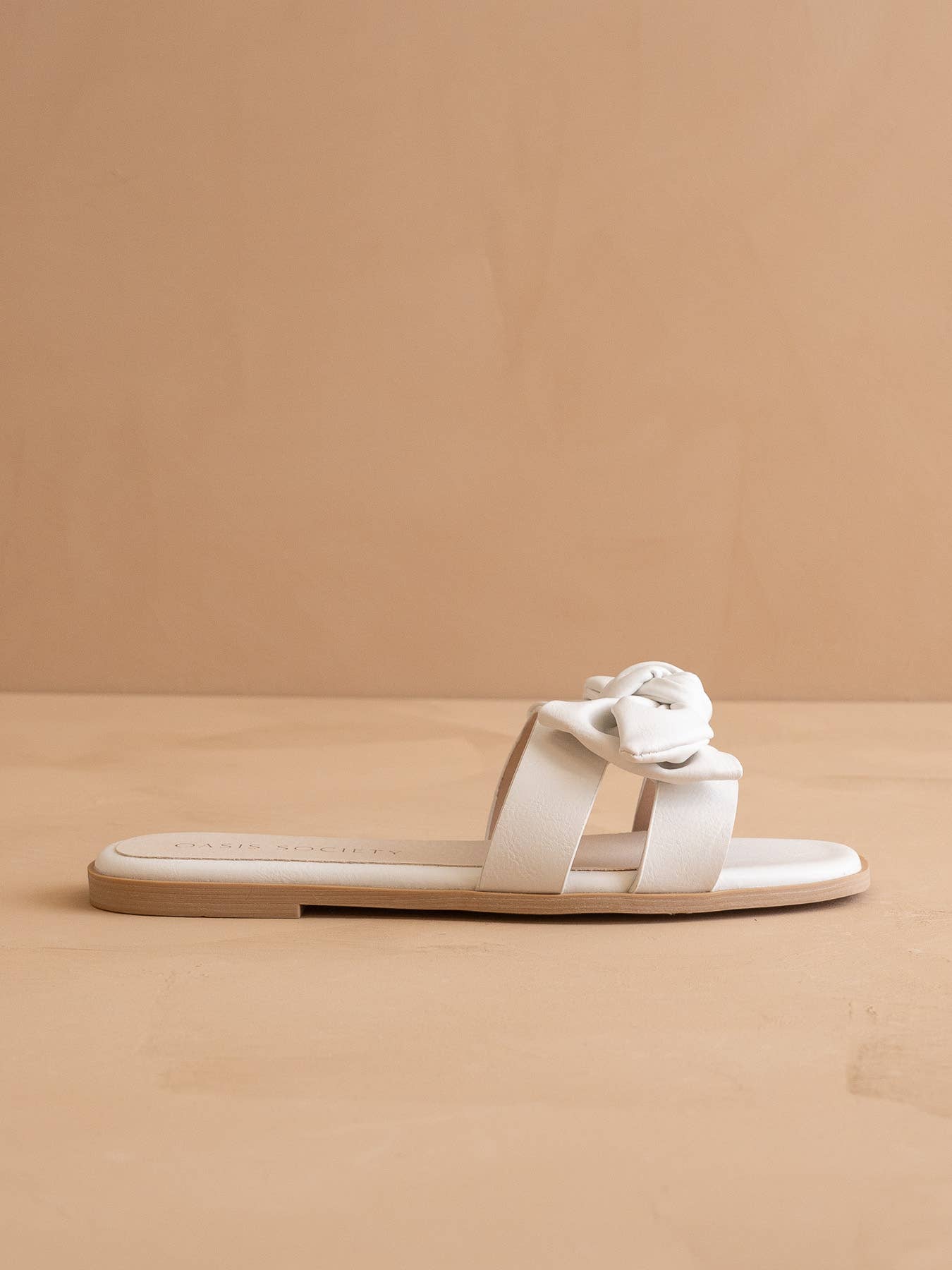 OASIS SOCIETY The Ginny Sandals