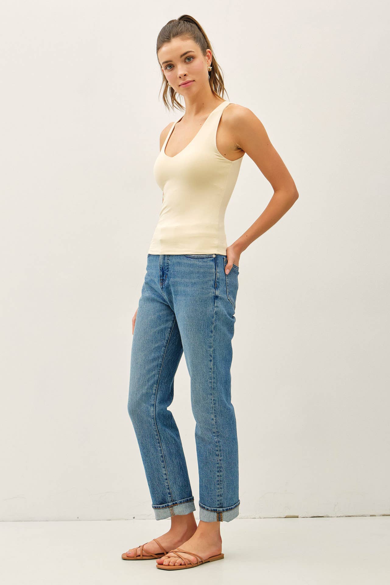 Be Cool BASIC THREADS FULL LENGTH V-NECK TANK