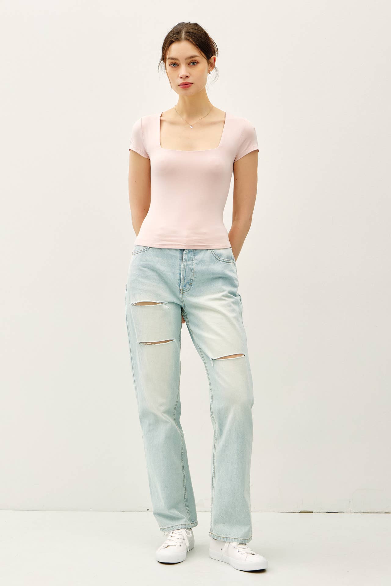 Be Cool BASIC THREADS SQUARE NECK KNIT TEE