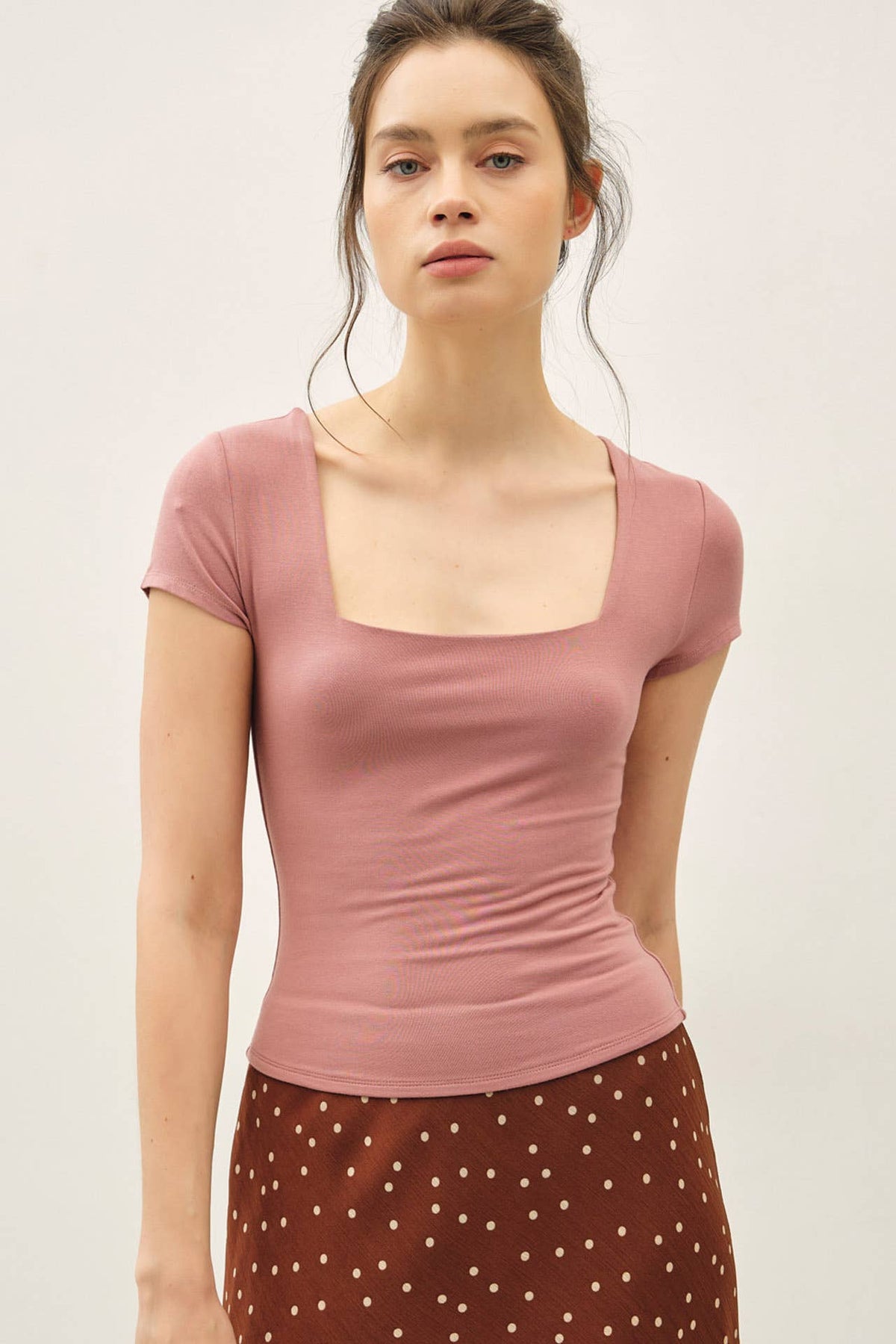 BASIC THREADS SQUARE NECK KNIT TEE