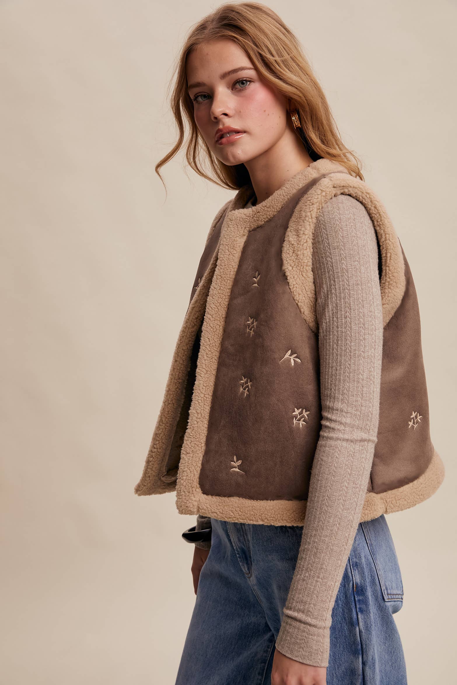 Listicle Winter Bloom Vest