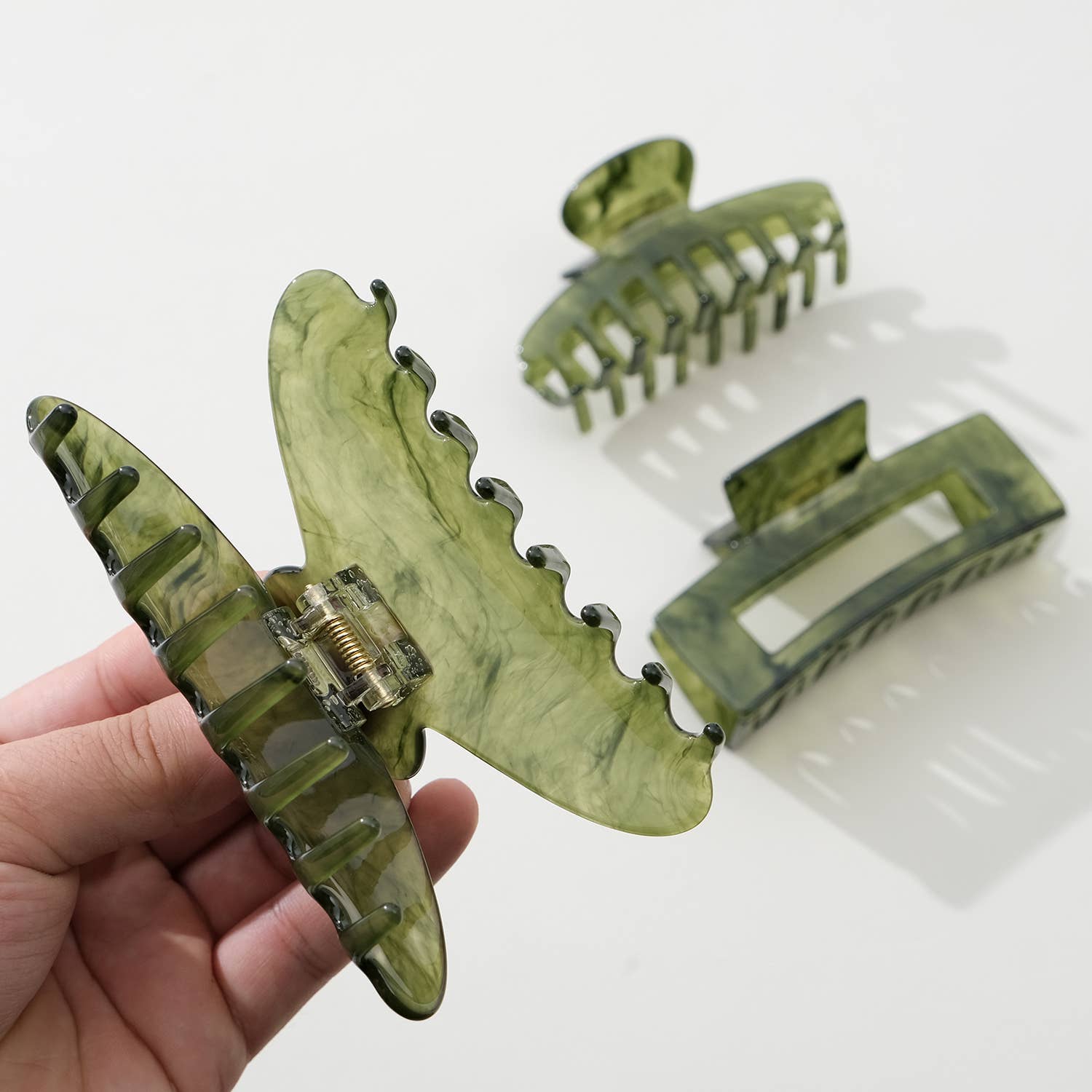 Adorro Jade Green Large | Assorted Large Claw Clips