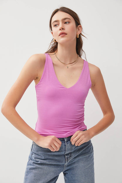 BASIC V-NECK TANK