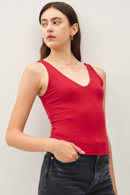 BASIC V-NECK TANK