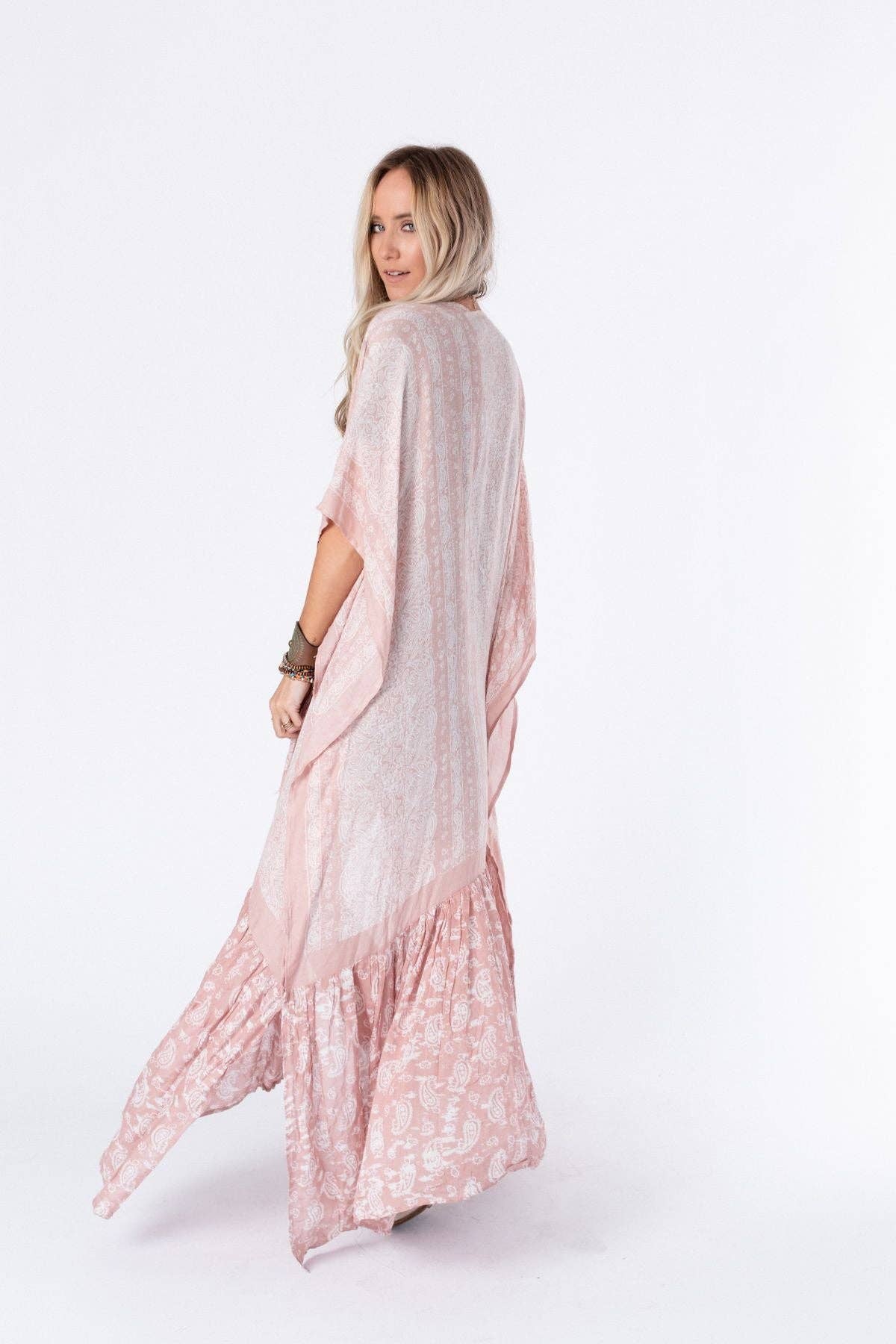Three Bird Nest Paisley Tapestry Free Flow Kimono - Blush