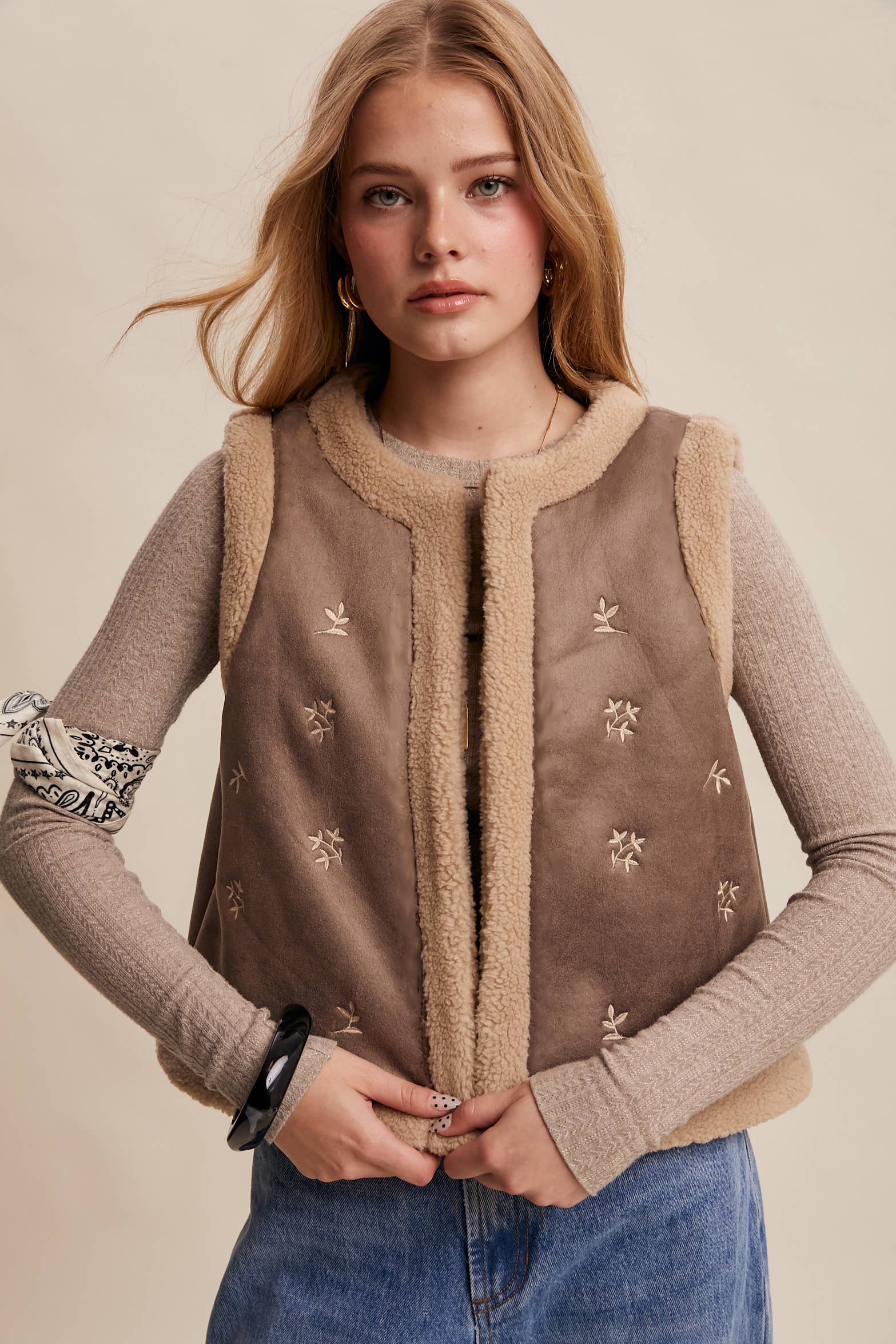 Listicle Winter Bloom Vest