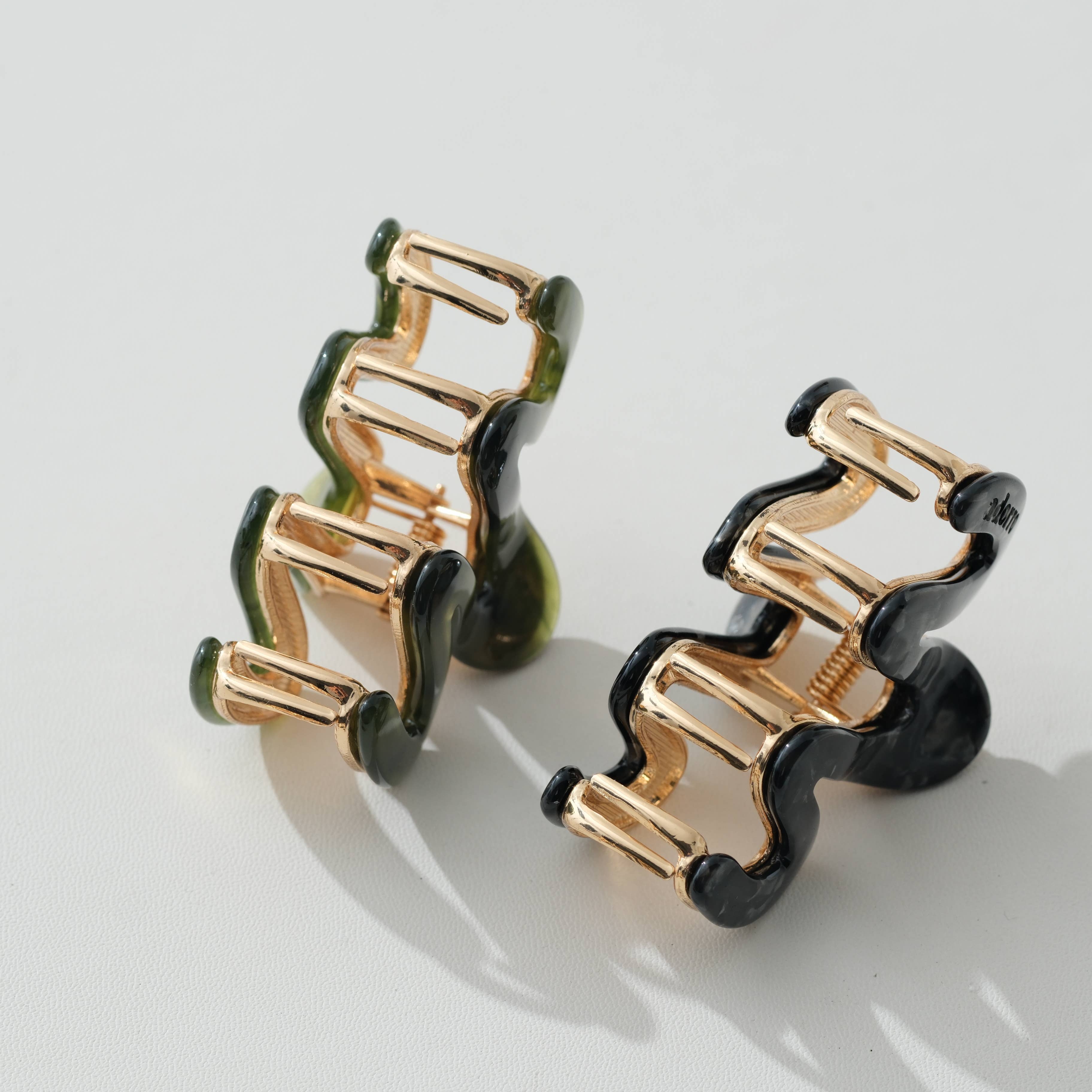 Adorro Willow Mini Vintage Metal Squiggle Claw Clip