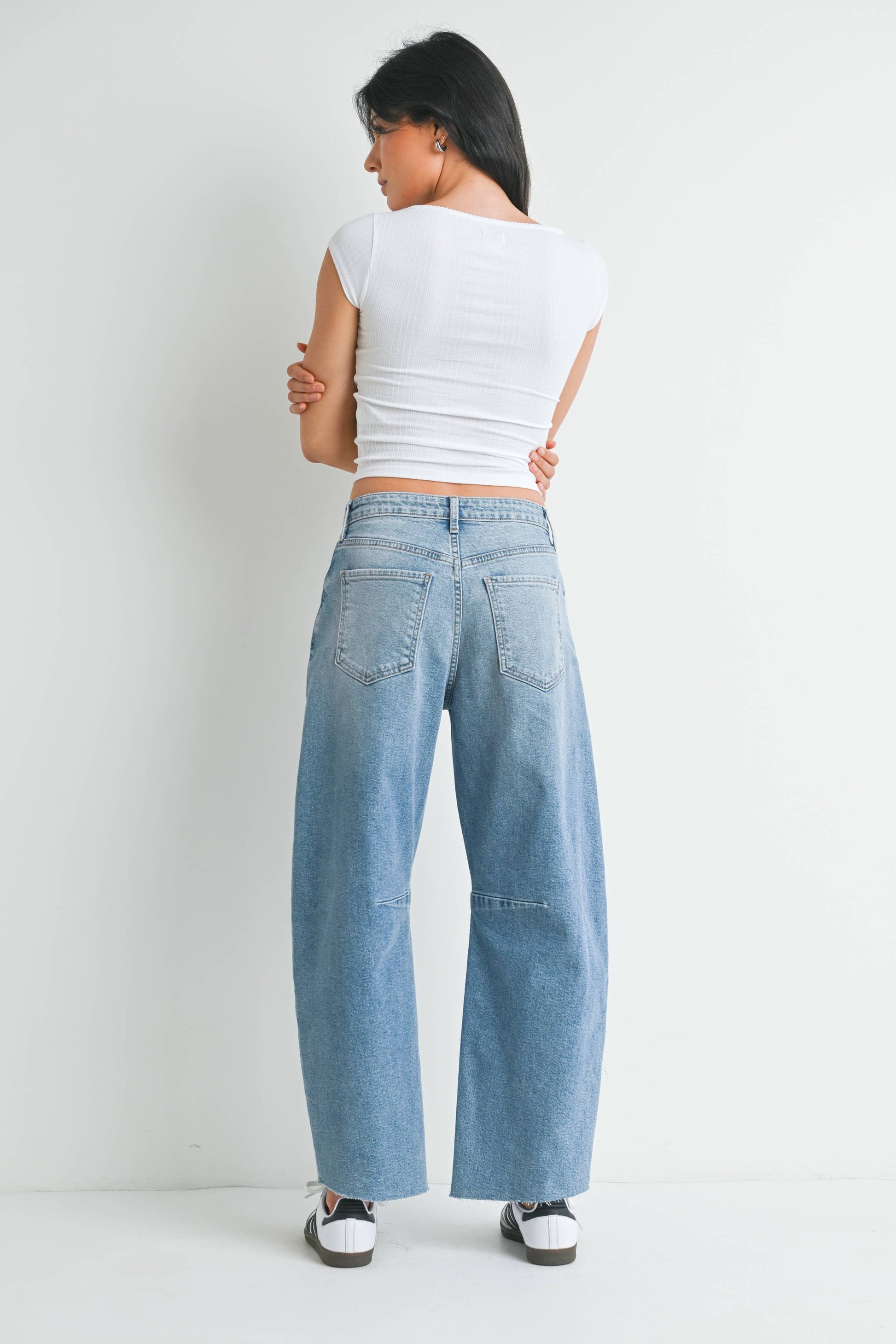 JUST BLACK DENIM Barrel Jean w/ Seams