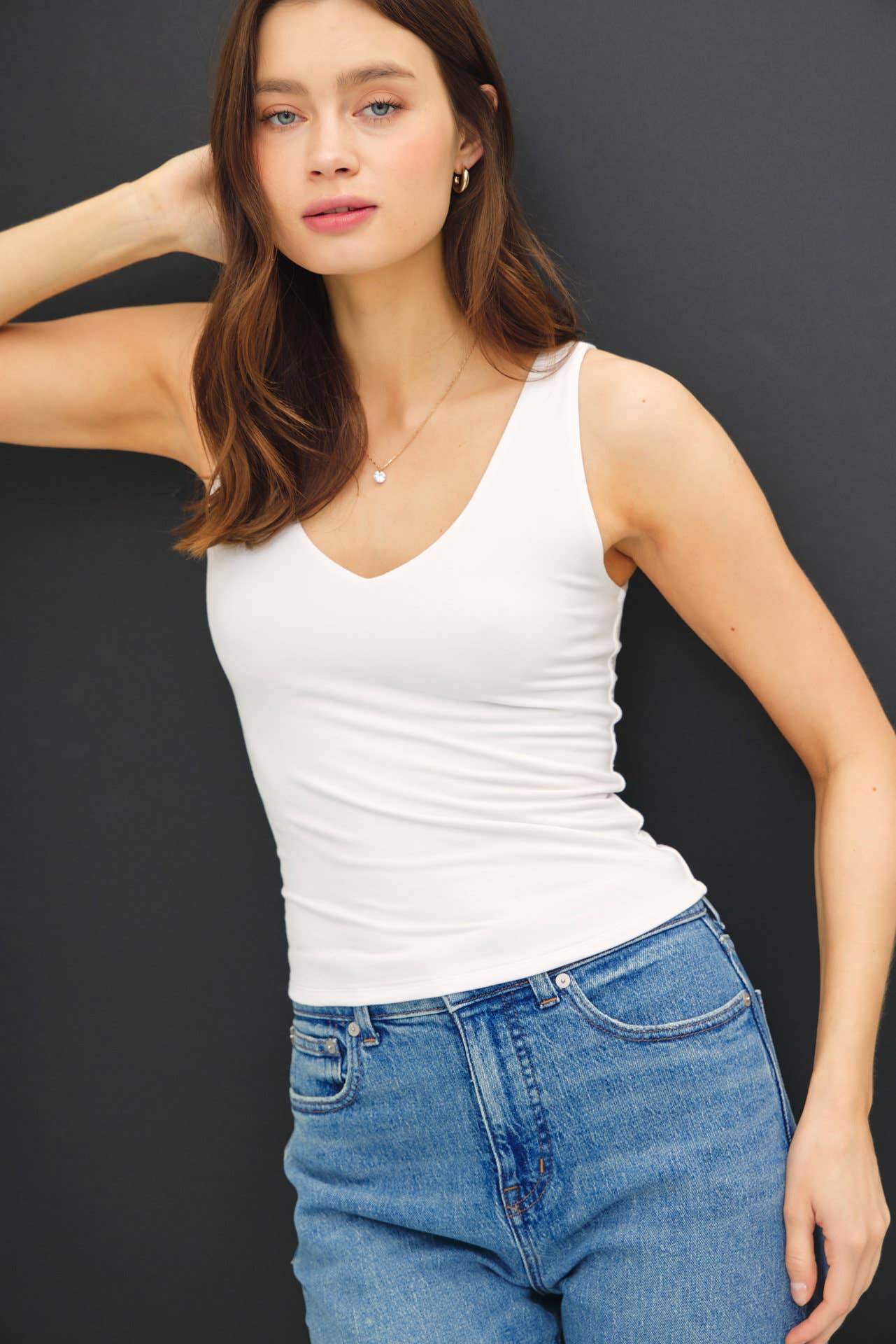 Be Cool BASIC THREADS V-NECK F AND B TANK
