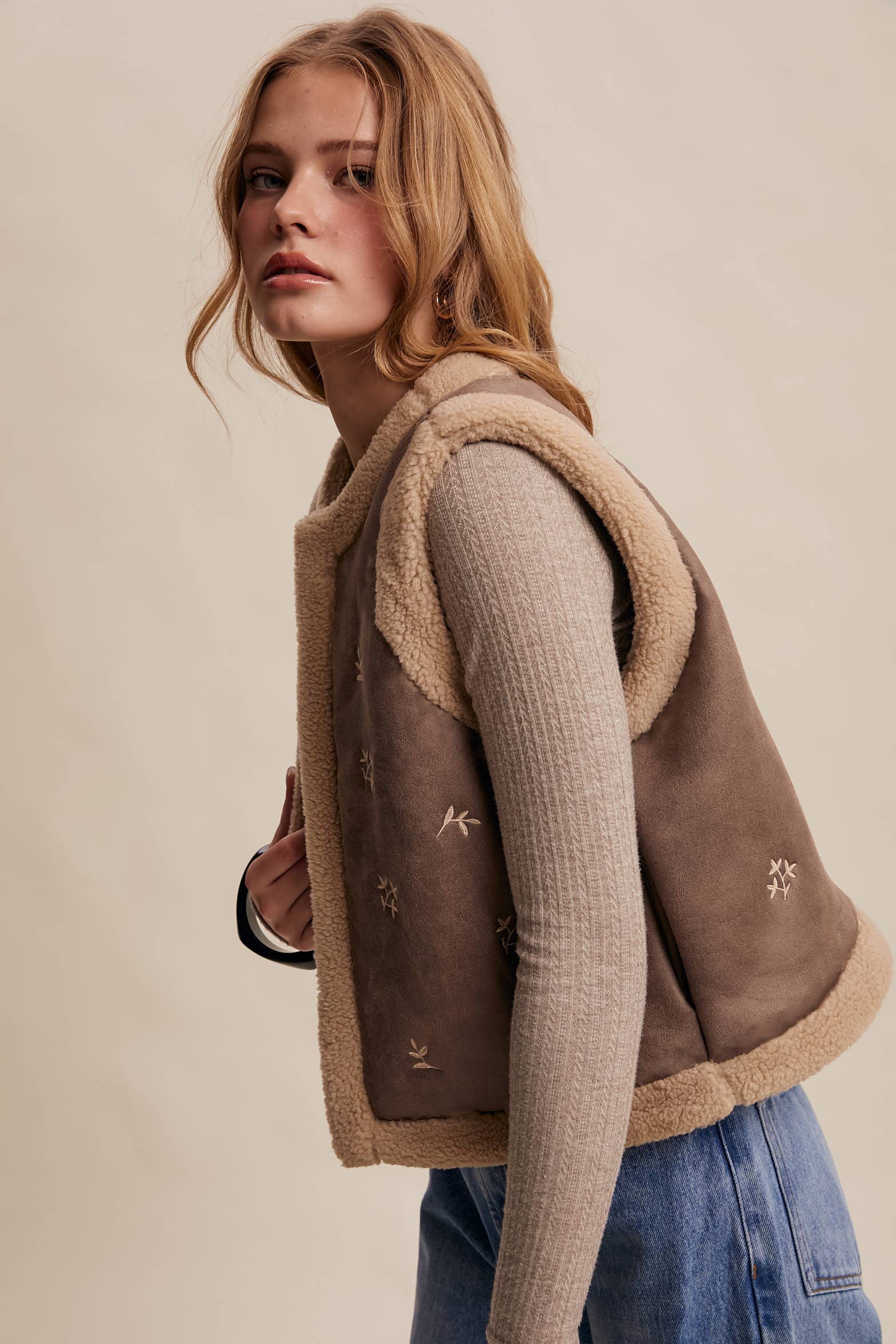 Listicle Winter Bloom Vest